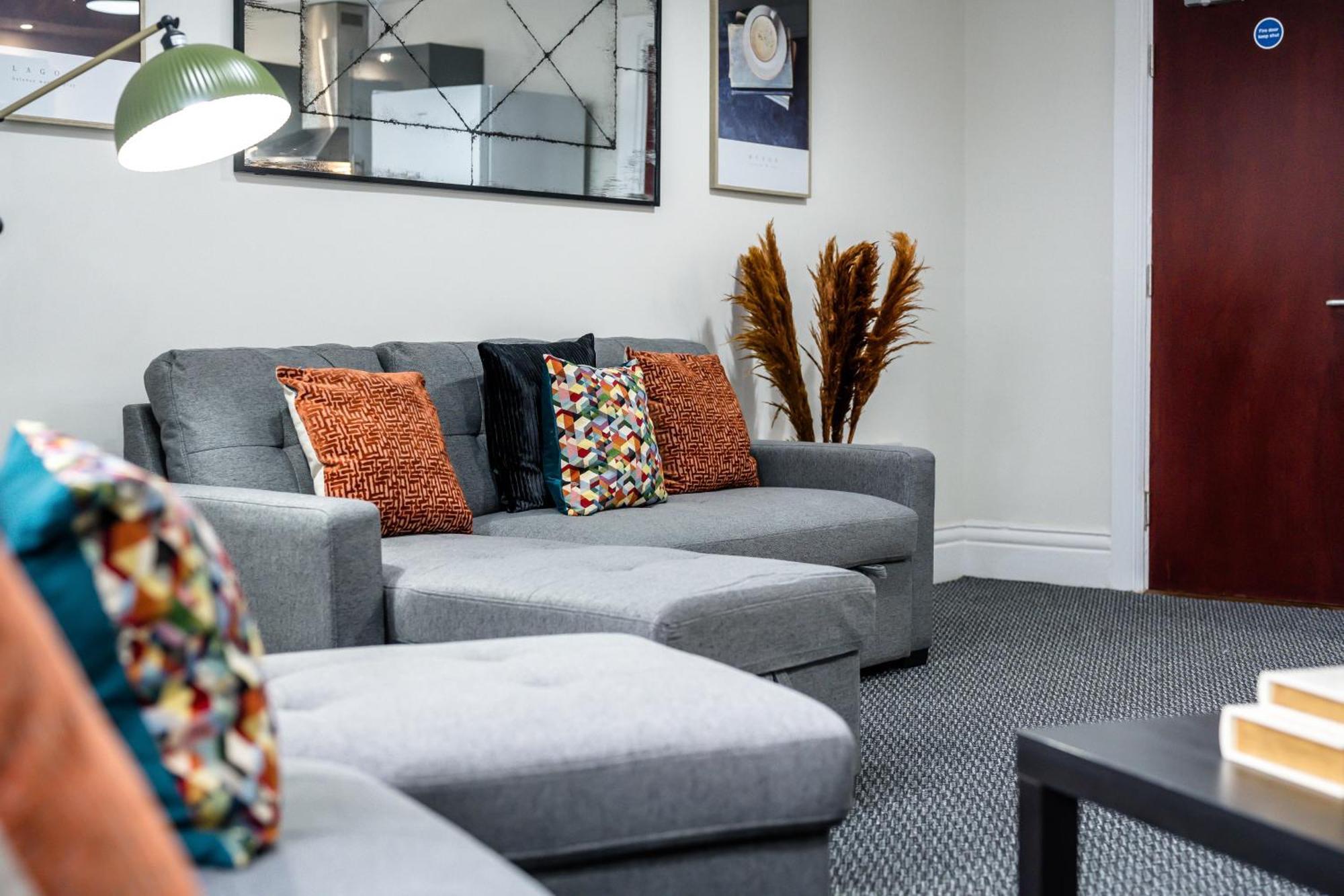 Anfield Cosy Stays - Air Host & Stay - Sleeps 14 Liverpool Exterior foto